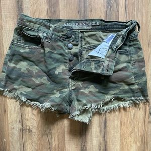 American Eagle Vintage Hi-rise Festival army print